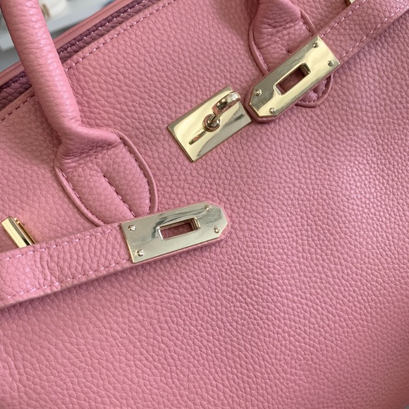 Lock Closure Top Handle Handbag in Pink Faux Leather - Picture 2 of 3